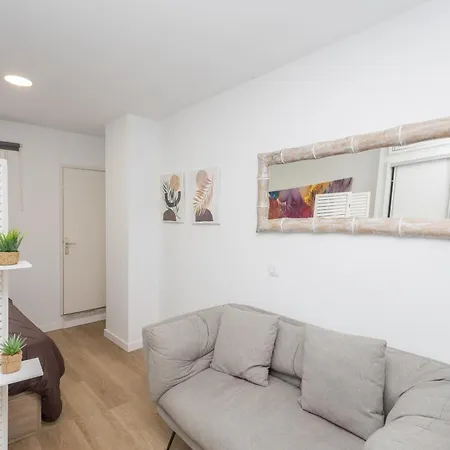 Aircon Studio Las Canteras - 2 Min Walk To Beach * Las Palmas de Gran Canaria