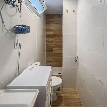 Aircon Studio Las Canteras - 2 Min Walk To Beach Apartment Las Palmas de Gran Canaria
