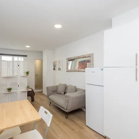 Aircon Studio Las Canteras - 2 Min Walk To Beach Apartment *